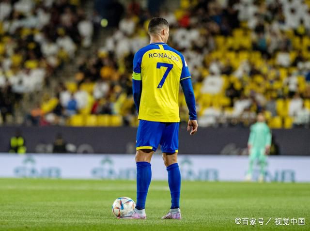 每次团队给他递去本子时，他都会再三确认，“这个角色是老套的吗”以及“他们尊重中国文化吗？