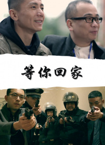 据某欧美热门电影博客报道，《黑衣人》片商索尼公司请 《黑衣女人》上映首日受捧 微博惊现“波特体” 2012-09-21 由《哈利·波特》系列电影的主演丹尼尔·雷德克里夫主演的惊悚片《黑衣女人》，昨天（9月20日）起正式登陆全国各大影院。